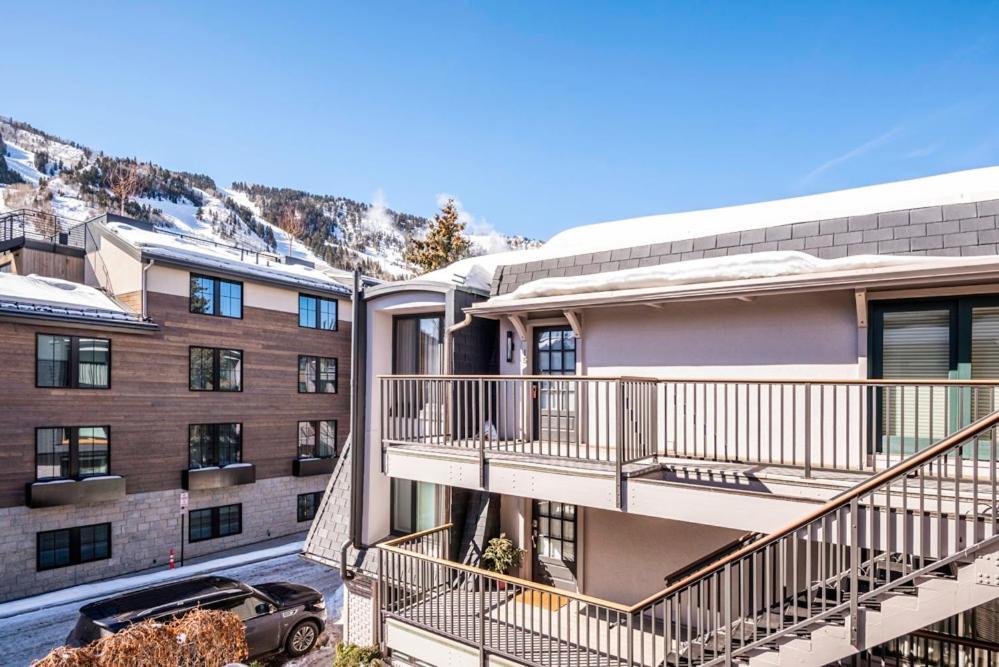 Chateau Dumont Unit 11, Contemporary Condo With A Great Downtown Location Aspen Bagian luar foto